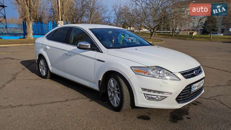 Седан Ford Mondeo 2012 в Южноукраїнську