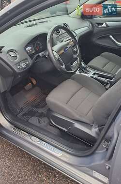Седан Ford Mondeo 2011 в 
