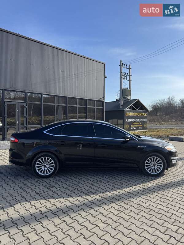 Седан Ford Mondeo 2012 в Львове