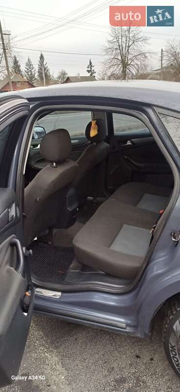 Седан Ford Mondeo 2011 в Коростене