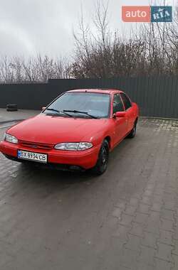 Седан Ford Mondeo 1993 в Красилові