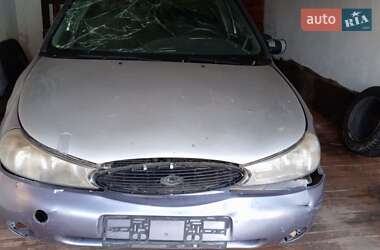 Седан Ford Mondeo 1996 в Жовкве