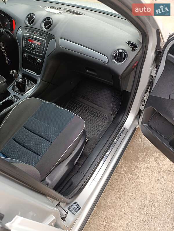 Универсал Ford Mondeo 2011 в Шумске