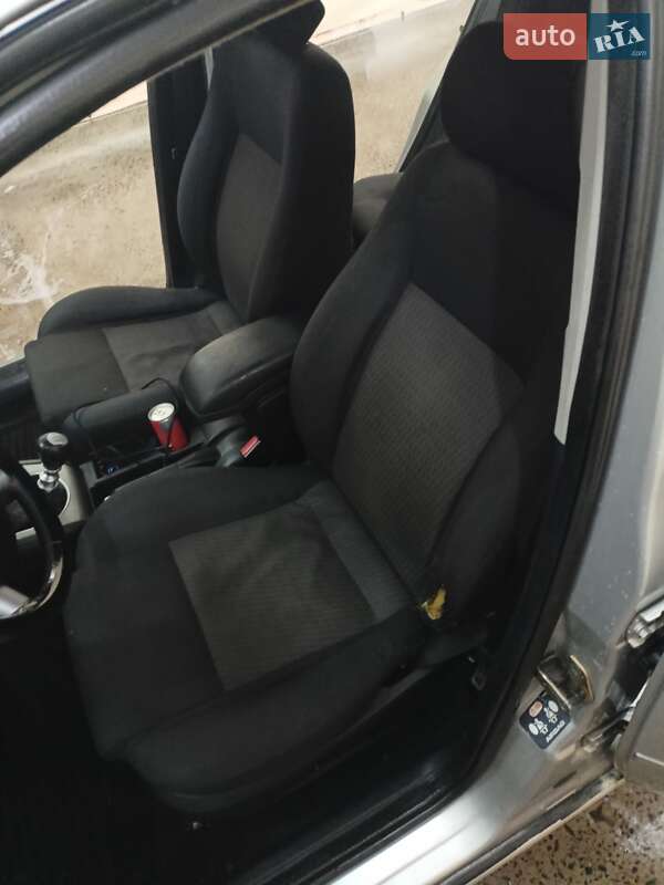 Седан Ford Mondeo 2001 в Сумах
