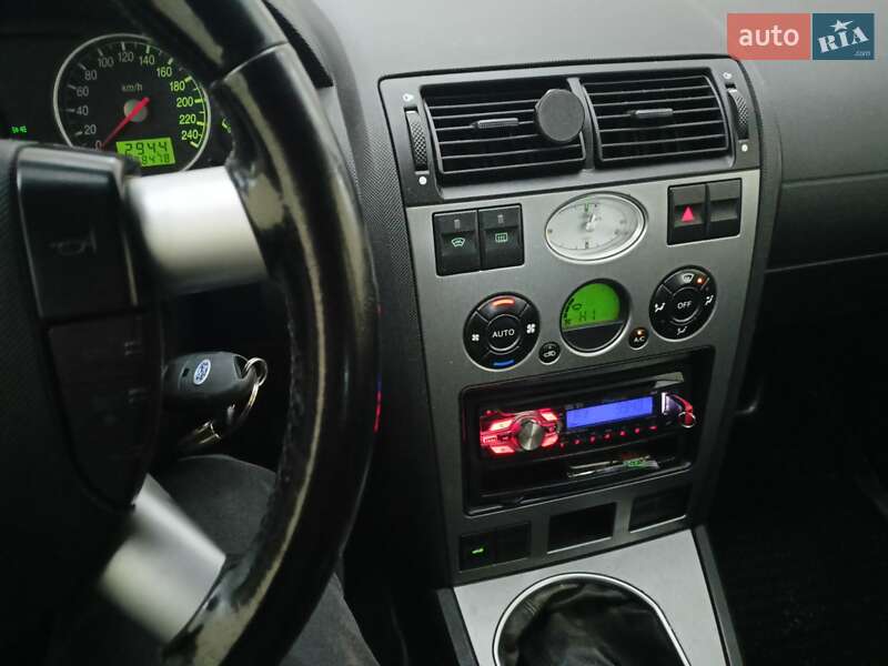 Седан Ford Mondeo 2001 в Сумах