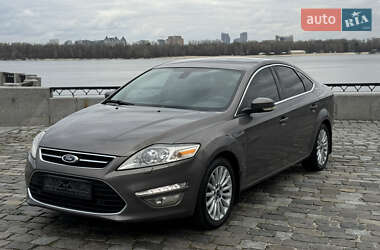 Седан Ford Mondeo 2013 в Києві