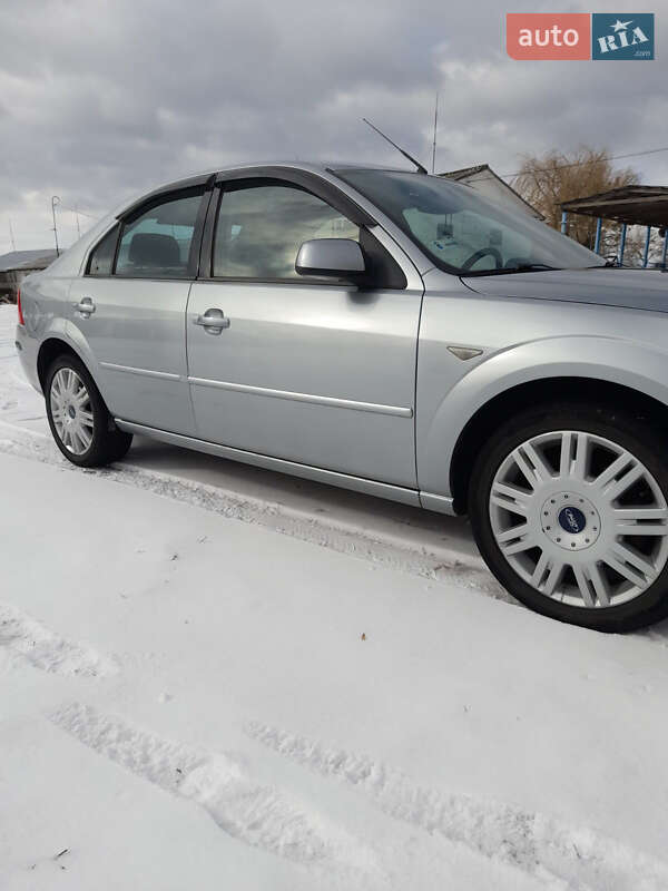 Лифтбек Ford Mondeo 2003 в Харькове