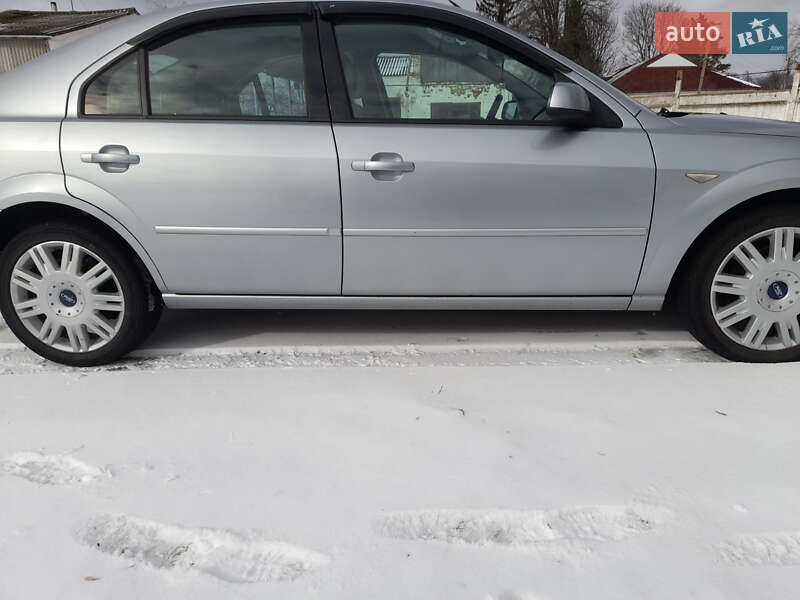Лифтбек Ford Mondeo 2003 в Харькове