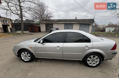 Седан Ford Mondeo 2002 в Гайвороні