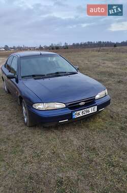 Ліфтбек Ford Mondeo 1994 в Луцьку