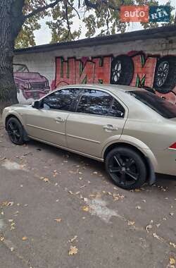 Седан Ford Mondeo 2004 в Києві