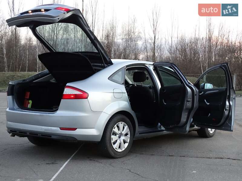 Лифтбек Ford Mondeo 2008 в Бердичеве