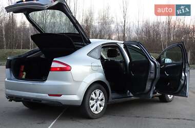 Лифтбек Ford Mondeo 2008 в 