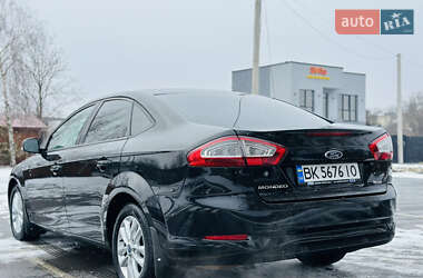 Седан Ford Mondeo 2012 в Здолбуніві