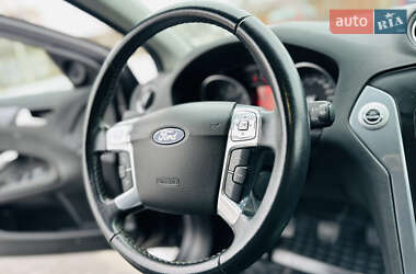 Седан Ford Mondeo 2012 в Здолбуніві