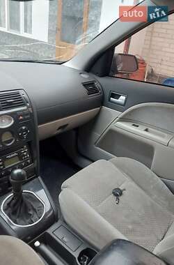 Седан Ford Mondeo 2001 в Обухові