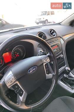 Седан Ford Mondeo 2012 в 