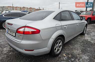 Лифтбек Ford Mondeo 2010 в Ровно