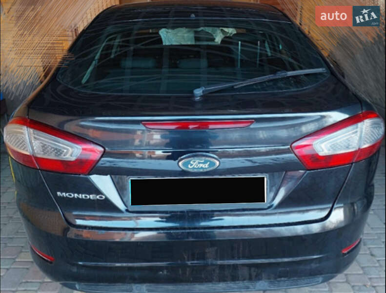 Седан Ford Mondeo 2013 в Сумах