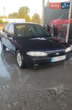 Ліфтбек Ford Mondeo 1996 в Дрогобичі