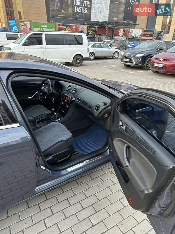 Седан Ford Mondeo 2010 в Ивано-Франковске