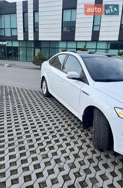 Седан Ford Mondeo 2012 в Хмельницком