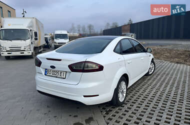 Седан Ford Mondeo 2012 в Хмельницком