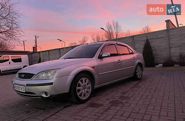Лифтбек Ford Mondeo 2000 в 
