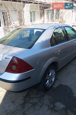 Седан Ford Mondeo 2002 в 
