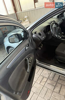Седан Ford Mondeo 2012 в 