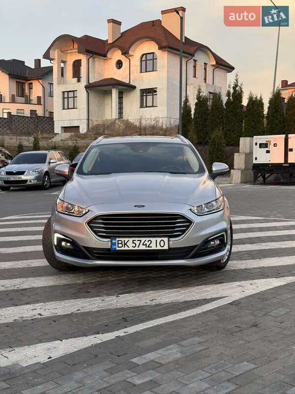 Лифтбек Ford Mondeo 2020 в Ровно