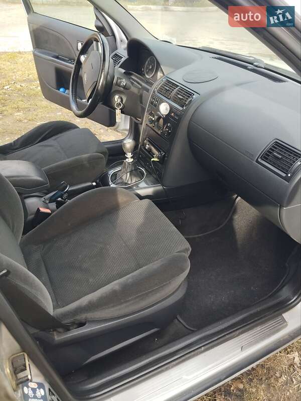 Седан Ford Mondeo 2002 в Новояворовске фото 14 Седан Ford Mondeo 2002 в Новояворовске