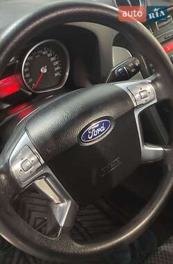 Седан Ford Mondeo 2012 в Усатово