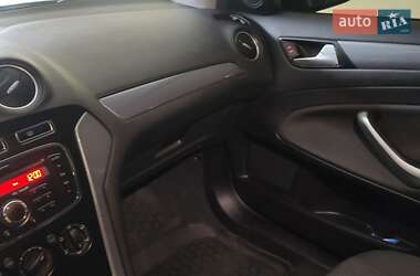 Седан Ford Mondeo 2012 в Усатово