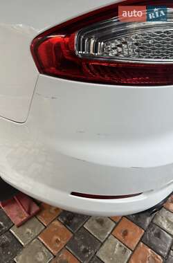Седан Ford Mondeo 2012 в 