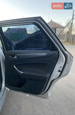 Универсал Ford Mondeo 2011 в 