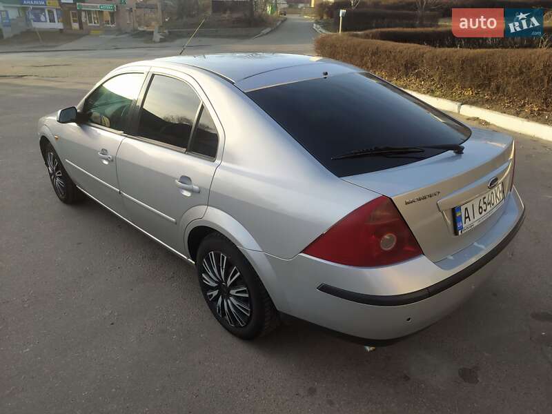 Седан Ford Mondeo 2002 в Сквире