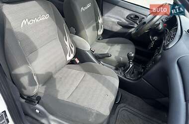 Ліфтбек Ford Mondeo 1997 в 