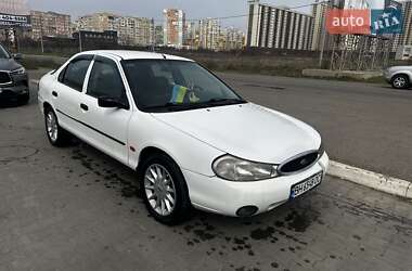 Ліфтбек Ford Mondeo 1997 в 