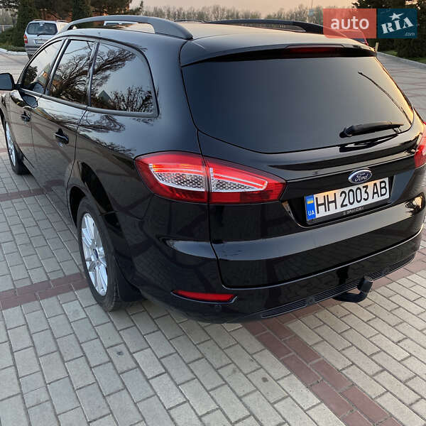 Універсал Ford Mondeo 2011 в Ізмаїлі