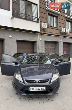 Седан Ford Mondeo 2012 в 