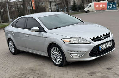 Седан Ford Mondeo 2013 в 