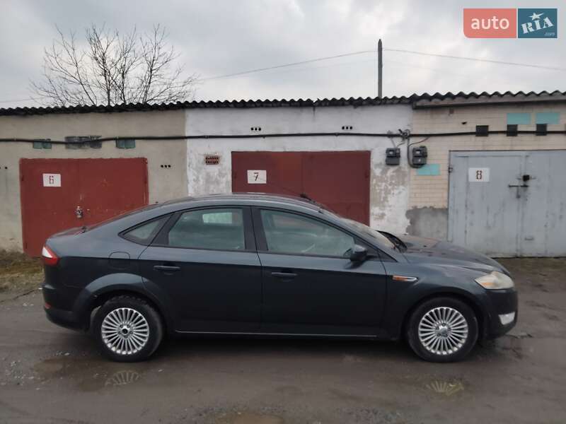 Лифтбек Ford Mondeo 2007 в 