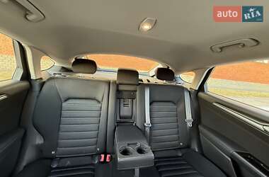 Ліфтбек Ford Mondeo 2017 в 