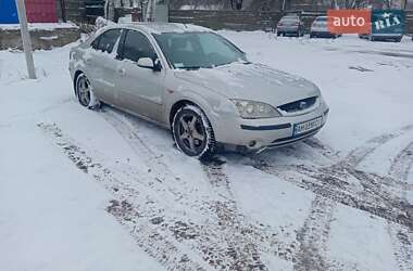 Лифтбек Ford Mondeo 2001 в 