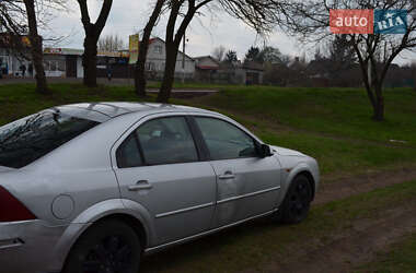 Лифтбек Ford Mondeo 2000 в 
