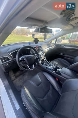 Лифтбек Ford Mondeo 2015 в 