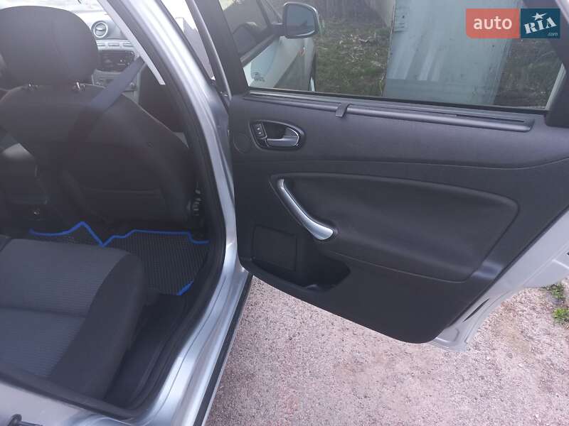 Лифтбек Ford Mondeo 2007 в Тетиеве