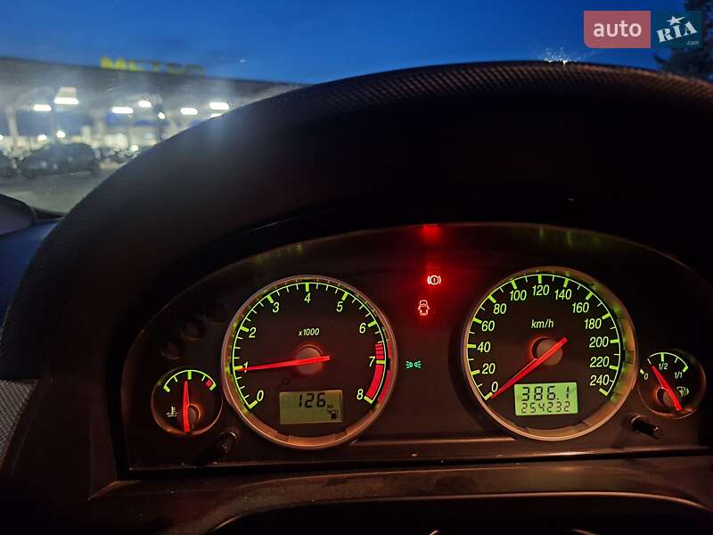 Лифтбек Ford Mondeo 2001 в Ивано-Франковске