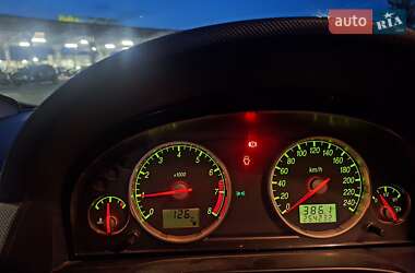 Лифтбек Ford Mondeo 2001 в 